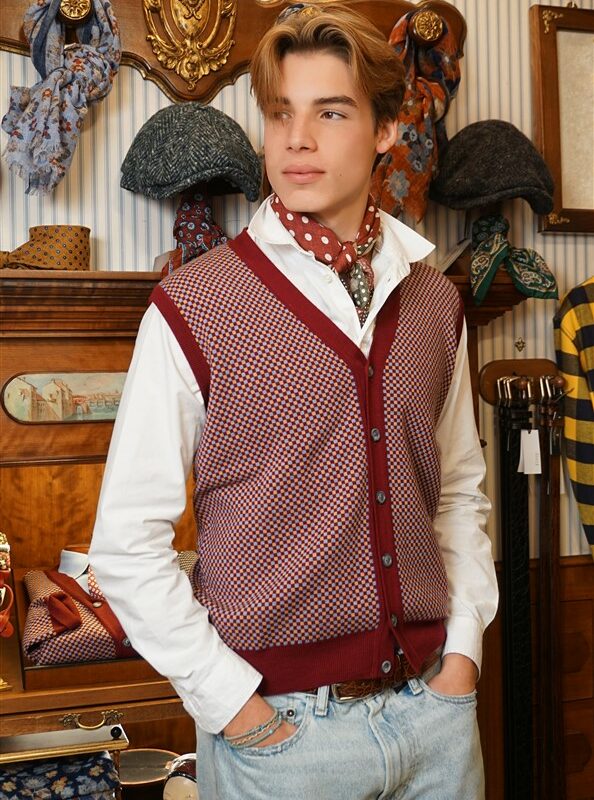 Square patterned knit vest